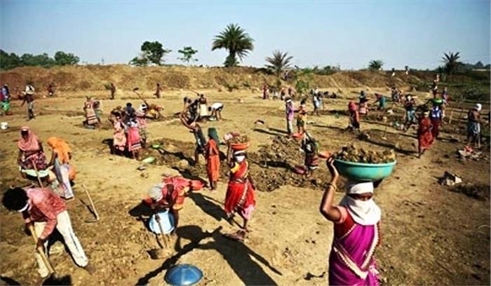 मनरेगा से 69 हजार ग्रामीणों को रोजगार